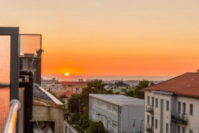 Sunset Relaxing Apt with terrace, parking & bikes